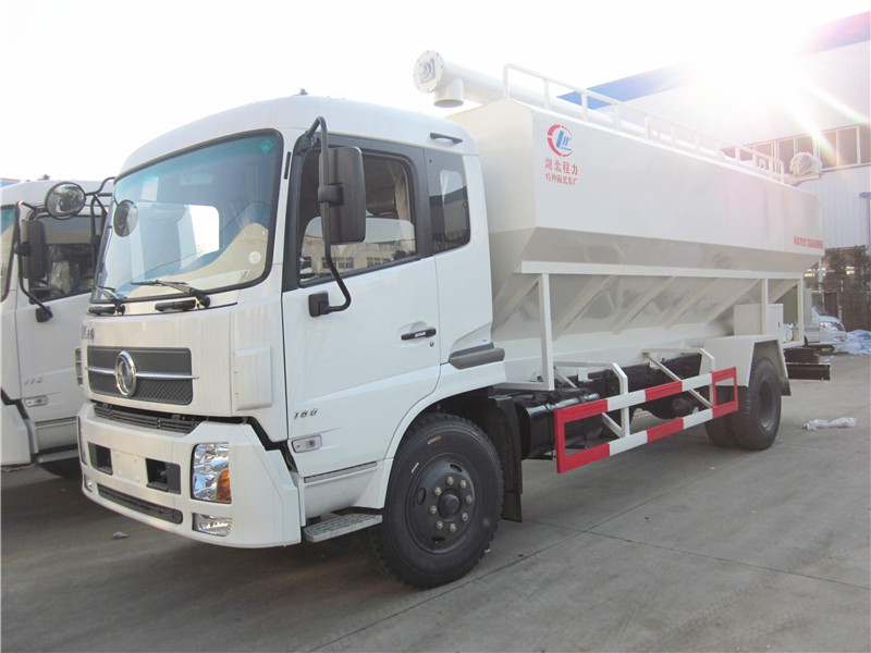 散裝<a href=http://www.sld918.com/siliaoche/ target=_blank class=infotextkey>飼料車</a>圖片展示