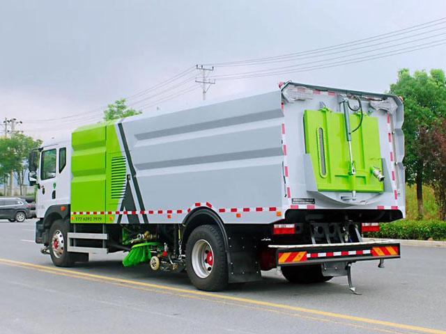 東風(fēng)多利卡D9國(guó)六洗掃車圖片3