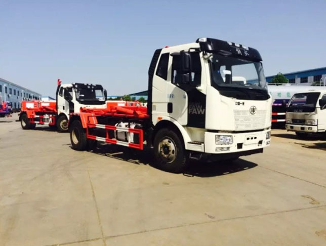 解放J6國(guó)六車(chē)可卸式垃圾車(chē)