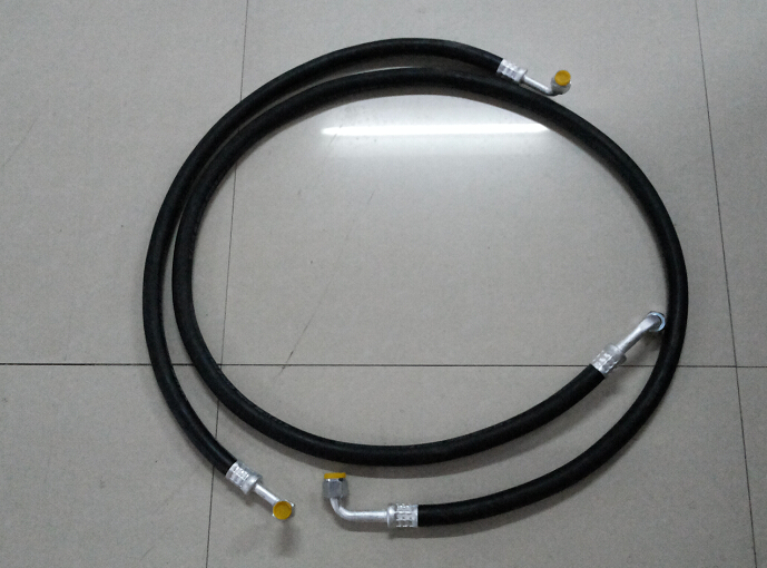 <a href=http://www.sld918.com/lcc/ target=_blank class=infotextkey>冷藏車</a>制冷系統(tǒng)管路圖片