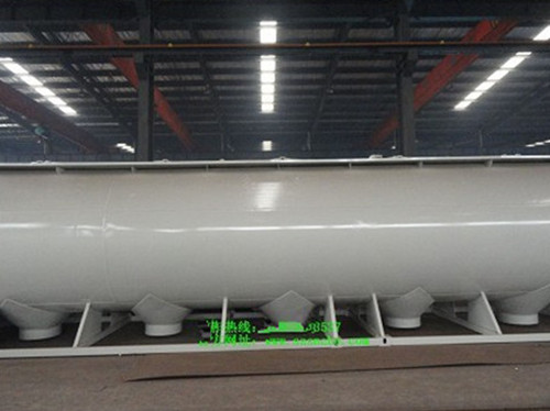 散裝<a href=http://www.sld918.com/siliaoche/ target=_blank class=infotextkey>飼料車</a>廠家-獨(dú)立作業(yè)式散裝飼料罐