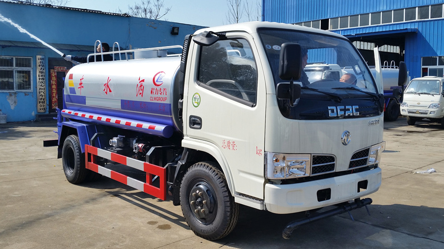 5噸東風(fēng)福瑞卡灑水車(chē)