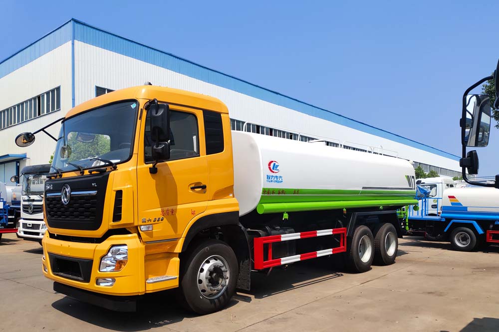 東風(fēng)天龍后雙橋國(guó)六灑水車圖片2